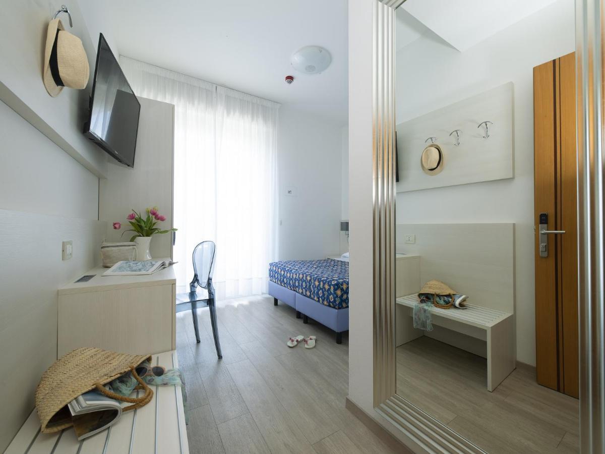 Hotel Pillon Bibione Exteriör bild