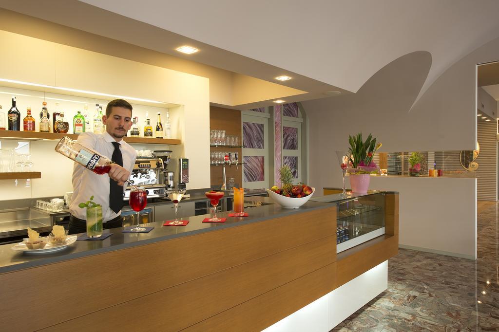Hotel Pillon Bibione Exteriör bild
